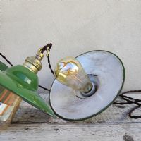 Ingrandisci l'immagine Miniatura dell'articolo Lampada industriale a sospensione Set di lampade industriali a sospensione francesi vintage D19,5 n.332