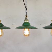 Ingrandisci l'immagine Miniatura dell'articolo Lampada industriale a sospensione Set di lampade industriali a sospensione francesi vintage D19,5 n.332
