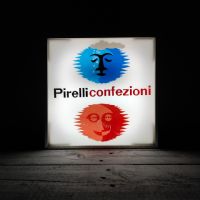 Insegna luminosa Pirelli confezioni vintage n°NaN di colore Misto