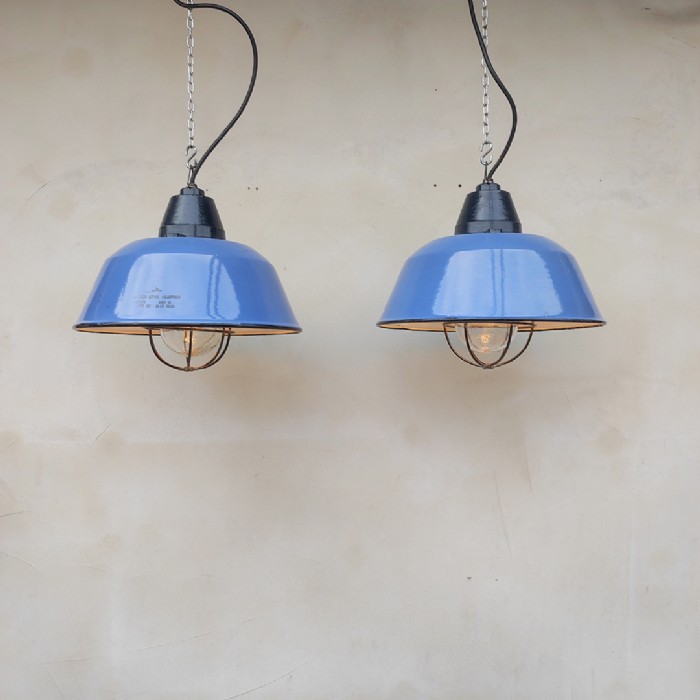 Immagine dell'articolo Lampada industriale a sospensione Lampada industriale a sospensione Ungherese vintage D36 n.426