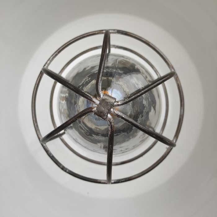 Immagine dell'articolo Lampada industriale a sospensione Lampada industriale a sospensione Ungherese vintage D36 n.426