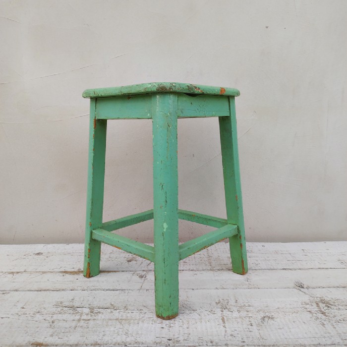 Immagine dell'articolo Sgabello rurale vintage Sgabello rurale di campagna vintage n.427