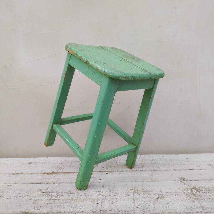Immagine dell'articolo Sgabello rurale vintage Sgabello rurale di campagna vintage n.427