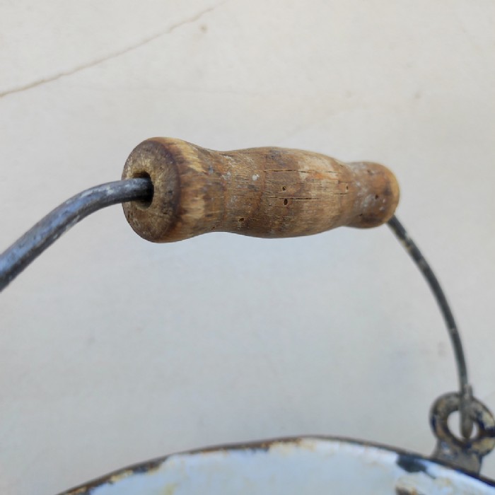 Immagine dell'articolo Contenitori Secchiello smaltato con manico vintage n.473