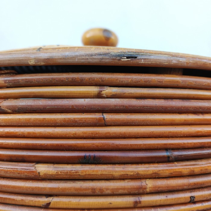 Immagine dell'articolo Contenitori Cesta in vimini mid-century vintage n.407