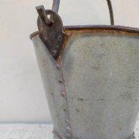 Miniatura dell'articolo Secchiello zincato e rivettato antico - Oggetto n.309