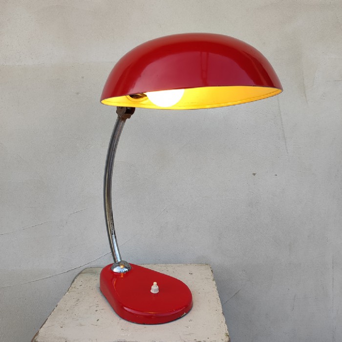 Passa il mouse sull'immagine per ingrandire Immagine dell'articolo Lampada da scrivania  Lampada da scrivania ministeriale Vintage n.347