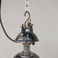 Ingrandisci l'immagine Miniatura dell'articolo Lampada industriale a sospensione Lampada industriale a sospensione belga vintage D31 n.357