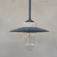 Ingrandisci l'immagine Miniatura dell'articolo Lampada industriale a sospensione Lampada industriale ungherese a sospensione vintage n.375