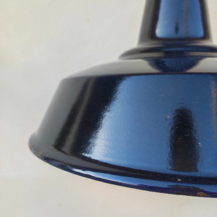 Immagine dell'articolo Lampada industriale a sospensione Lampada industriale a sospensione italiana vintage D30,5 n.393