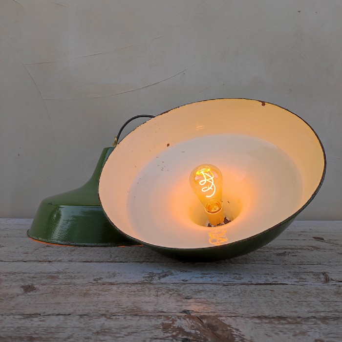 Miniatura dell'articolo Lampada industriale a sospensione bulgara vintage - Oggetto n.254