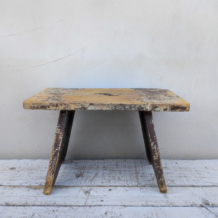 Immagine dell'articolo Sgabello rurale vintage Sgabello rurale di campagna vintage n.460