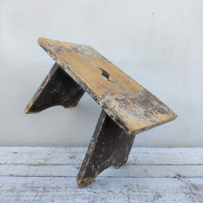 Immagine dell'articolo Sgabello rurale vintage Sgabello rurale di campagna vintage n.460