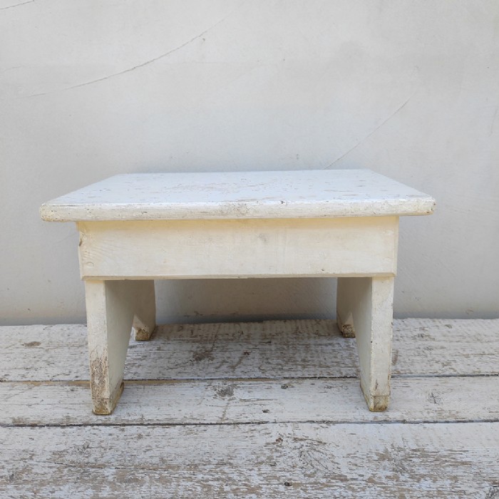 Immagine dell'articolo Sgabello rurale vintage Sgabello rurale di campagna vintage n.477