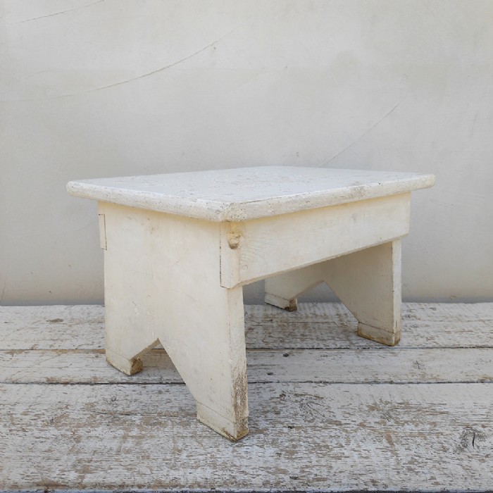 Immagine dell'articolo Sgabello rurale vintage Sgabello rurale di campagna vintage n.477