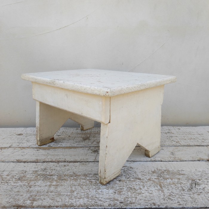 Immagine dell'articolo Sgabello rurale vintage Sgabello rurale di campagna vintage n.477