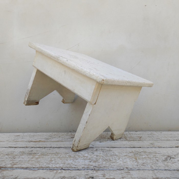 Immagine dell'articolo Sgabello rurale vintage Sgabello rurale di campagna vintage n.477