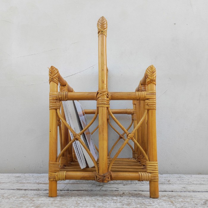 Passa il mouse sull'immagine per ingrandire Immagine dell'articolo Contenitori Portariviste in bamboo vintage n.478