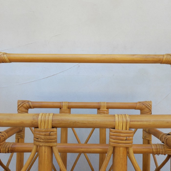 Passa il mouse sull'immagine per ingrandire Immagine dell'articolo Contenitori Portariviste in bamboo vintage n.478