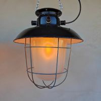 Ingrandisci l'immagine Miniatura dell'articolo Lampada industriale a sospensione Lampada industriale a sospensione cecoslovacca vintage n.377