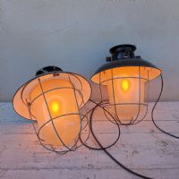 Ingrandisci l'immagine Miniatura dell'articolo Lampada industriale a sospensione Lampada industriale a sospensione cecoslovacca vintage n.377