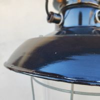 Ingrandisci l'immagine Miniatura dell'articolo Lampada industriale a sospensione Lampada industriale a sospensione cecoslovacca vintage n.377