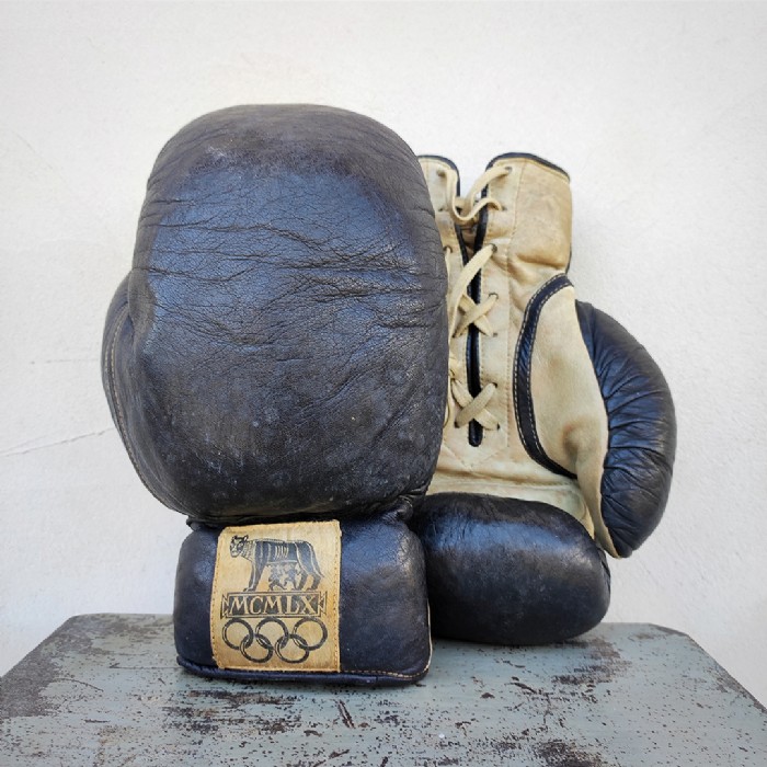 Miniatura dell'articolo Guantoni da boxe Vintage Olimpiadi Roma 1960 - Oggetto n.191