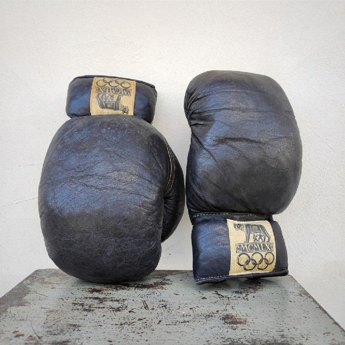 Miniatura dell'articolo Guantoni da boxe Vintage Olimpiadi Roma 1960 - Oggetto n.191
