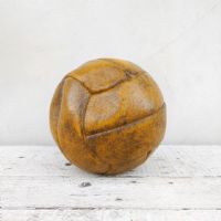 Miniatura dell'articolo Pallone da calcio in cuoio originale vintage - Oggetto n.192