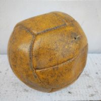 Miniatura dell'articolo Pallone da calcio in cuoio originale vintage - Oggetto n.192