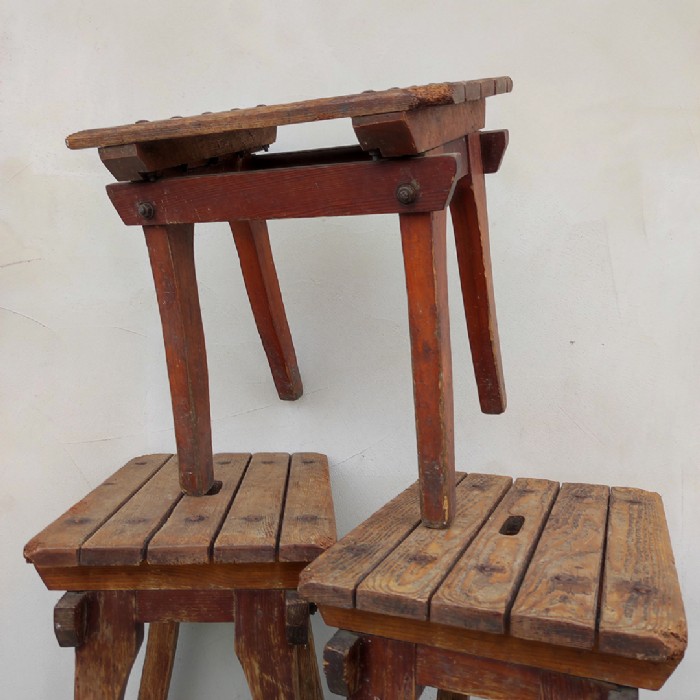Miniatura dell'articolo Sgabello rurale in legno vintage - Oggetto n.290