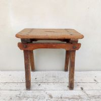 Miniatura dell'articolo Sgabello rurale in legno vintage - Oggetto n.290