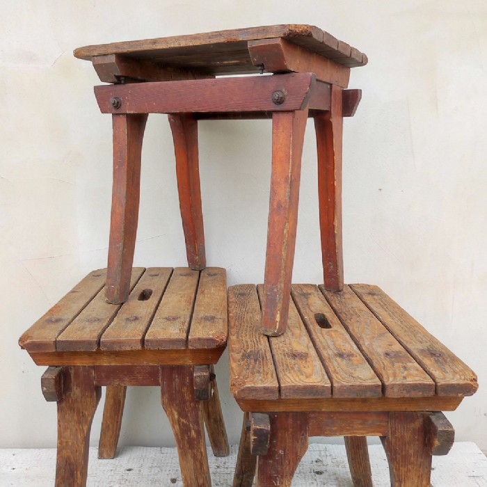 Miniatura dell'articolo Sgabello rurale in legno vintage - Oggetto n.290