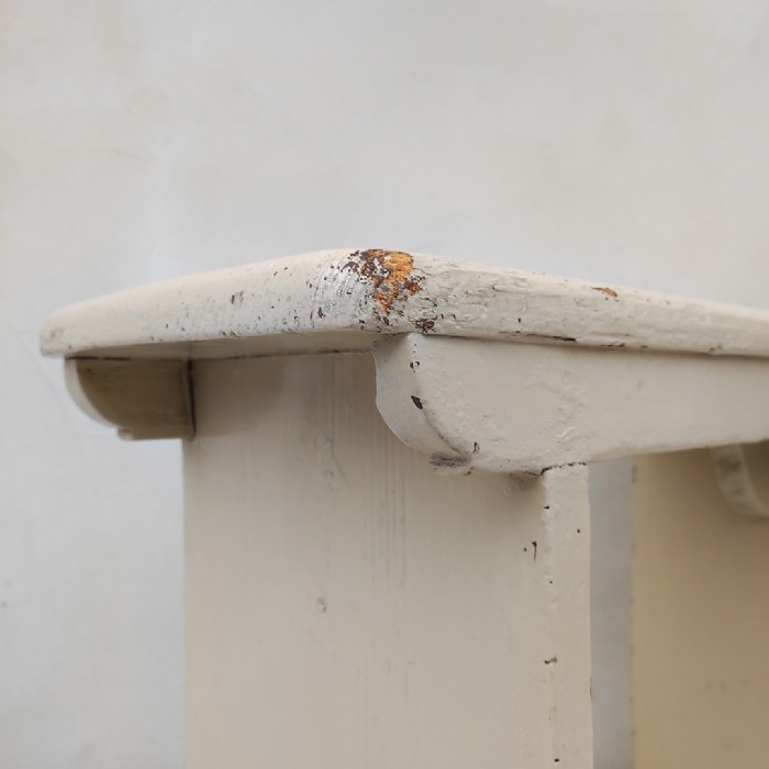 Passa il mouse sull'immagine per ingrandire Immagine dell'articolo Sgabello rurale vintage Sgabello rurale di campagna vintage n.358