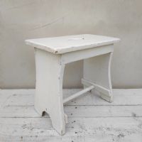 Ingrandisci l'immagine Miniatura dell'articolo Sgabello rurale vintage Sgabello rurale di campagna vintage n.359