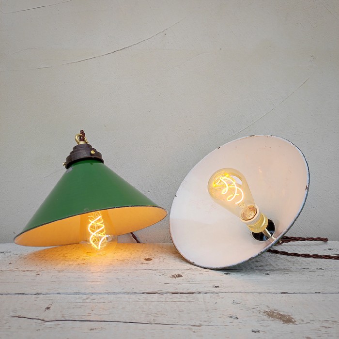 Immagine dell'articolo Lampada industriale a sospensione Lampade industriali a sospensione vintage (coppia) D26 n.409