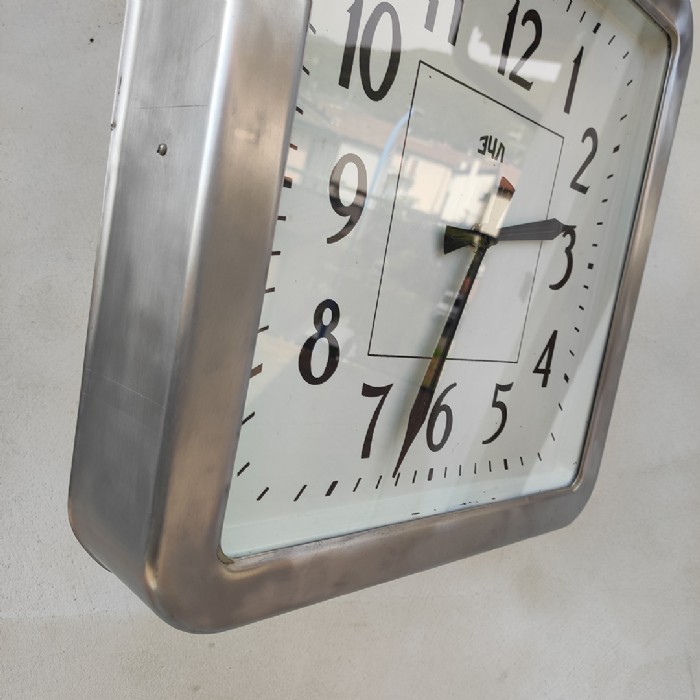 Immagine dell'articolo Orologio industriale da parete Orologio industriale sovietico quarzo vintage n.448