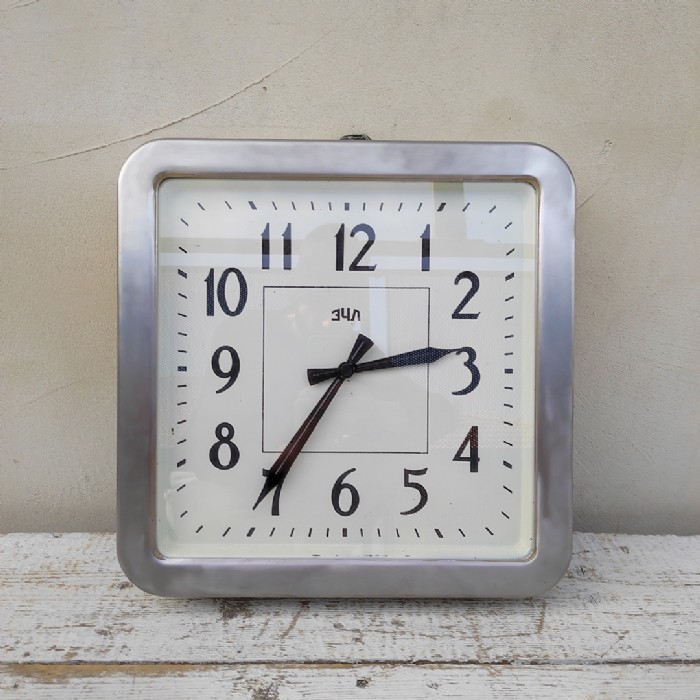 Immagine dell'articolo Orologio industriale da parete Orologio industriale sovietico quarzo vintage n.448