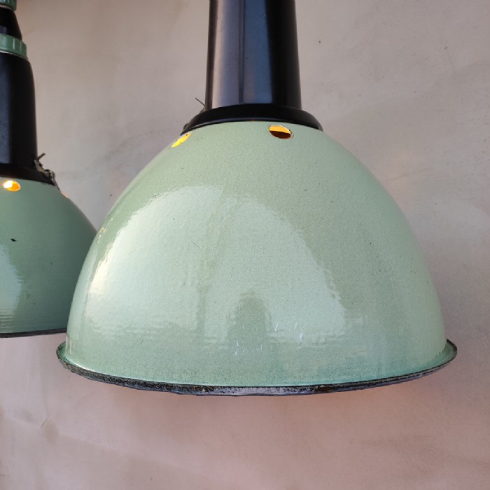 Immagine dell'articolo Lampada industriale a sospensione Lampada industriale a sospensione vintage ex Unione Sovietica CCCP D37 n.399