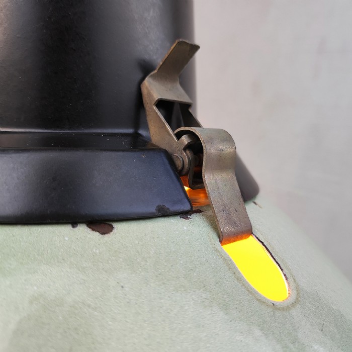 Immagine dell'articolo Lampada industriale a sospensione Lampada industriale a sospensione vintage ex Unione Sovietica CCCP D37 n.399