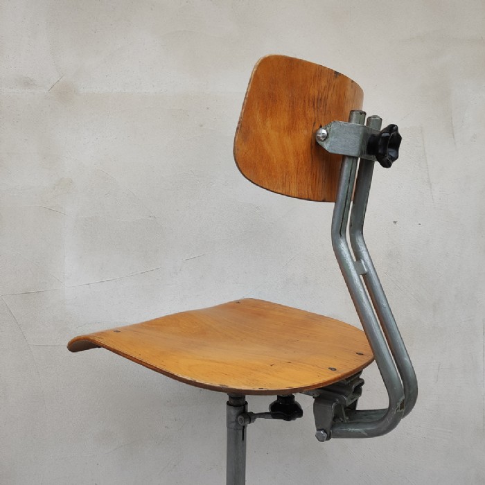 Immagine dell'articolo Sedia sgabello industriale Sedia sgabello industriale vintage n.429