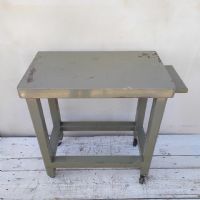 Ingrandisci l'immagine Miniatura dell'articolo Tavolo da lavoro Tavolino industriale vintage n.466