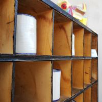 Ingrandisci l'immagine Casellario industriale in legno vintage - miniatura 9