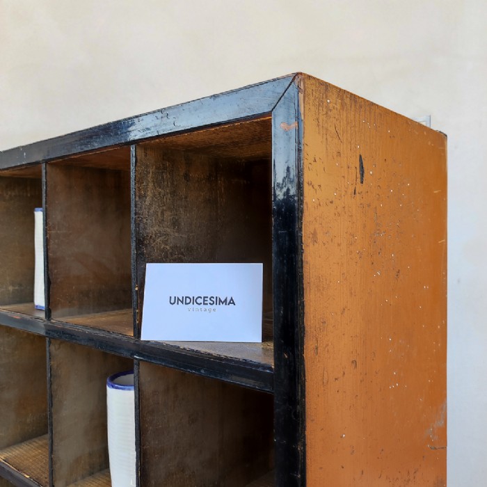 Passa il mouse sull'immagine per ingrandire Casellario industriale in legno vintage - foto 12