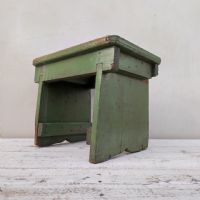 Ingrandisci l'immagine Miniatura dell'articolo Sgabello industriale Sgabello industriale in legno vintage n.379