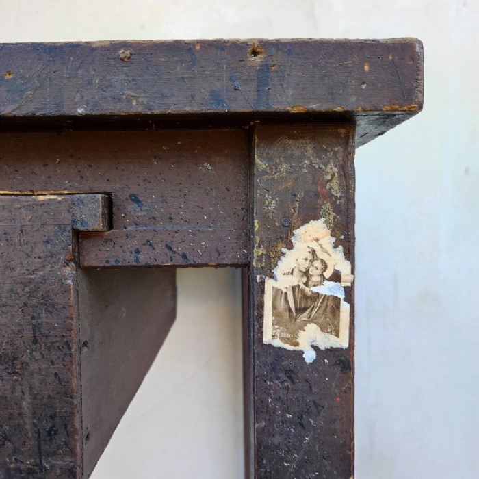 Passa il mouse sull'immagine per ingrandire Immagine dell'articolo Tavolo da lavoro Banchetto da calzolaio vintage n.449