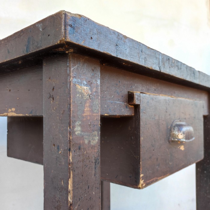 Passa il mouse sull'immagine per ingrandire Immagine dell'articolo Tavolo da lavoro Banchetto da calzolaio vintage n.449