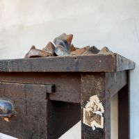 Ingrandisci l'immagine Miniatura dell'articolo Tavolo da lavoro Banchetto da calzolaio vintage n.449