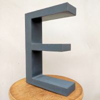 Miniatura dell'articolo Lettera in metallo E - Oggetto n.135