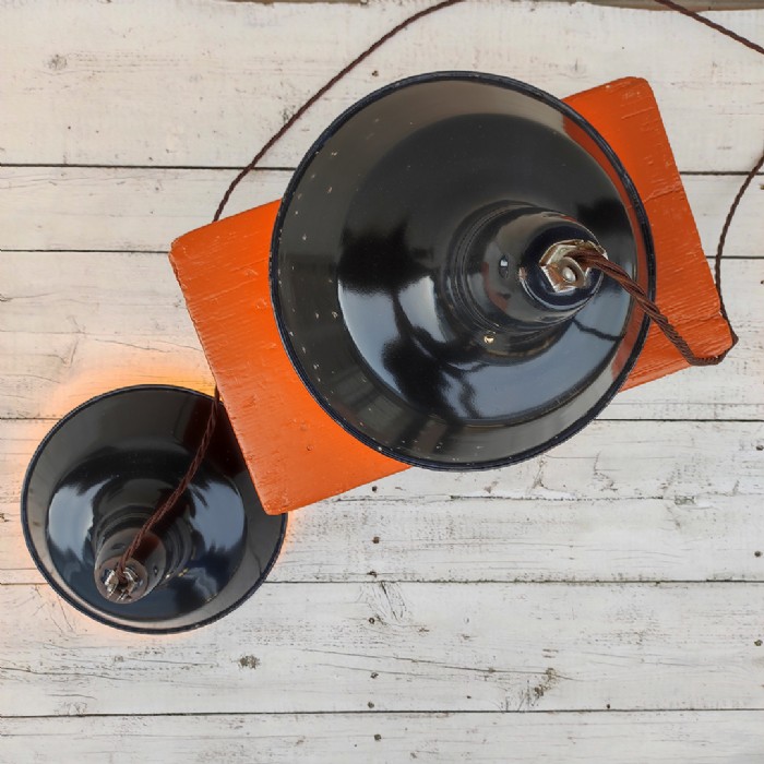 Passa il mouse sull'immagine per ingrandire Immagine dell'articolo Lampada industriale a sospensione Lampade (2) industriali a sospensioni francesi vintage D30 n.363